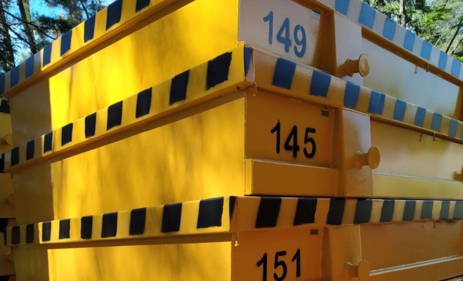 O Projeto Patrulha Ambiental – Coleta de Resíduos de Construção Civil (RCC), desenvolvido pelo Instituto Água e Terra, finaliza em abril a entrega de 268 caçambas para 67 municípios do Paraná. O investimento do Governo do Estado é de R$ 21,5 milhões