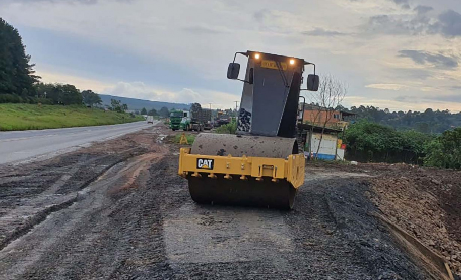DER/PR recupera rapidamente quedas de barreiras em rodovia nos Campos Gerais