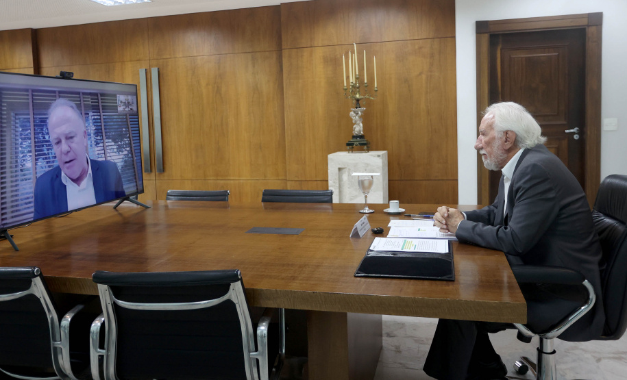 O governador em exercício Darci Piana participou da reunião consórcio Brasil Verde