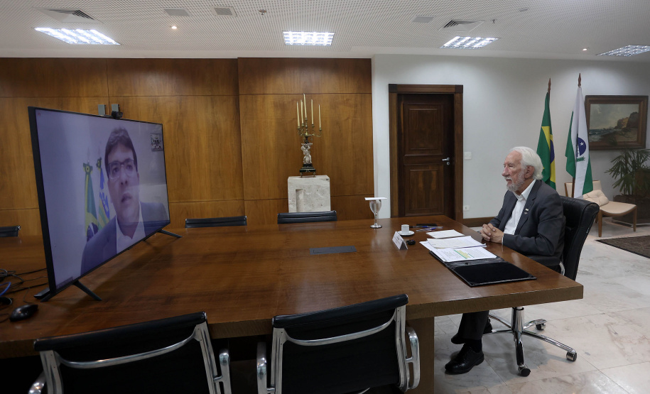 O governador em exercício Darci Piana participou da reunião consórcio Brasil Verde
