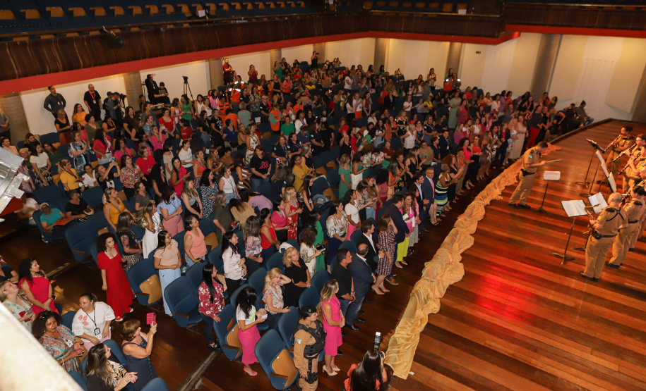 No Dia da Mulher, o governo do Paraná, por meio da Escola de Gestão, realizou homenagem no Canal da Música.