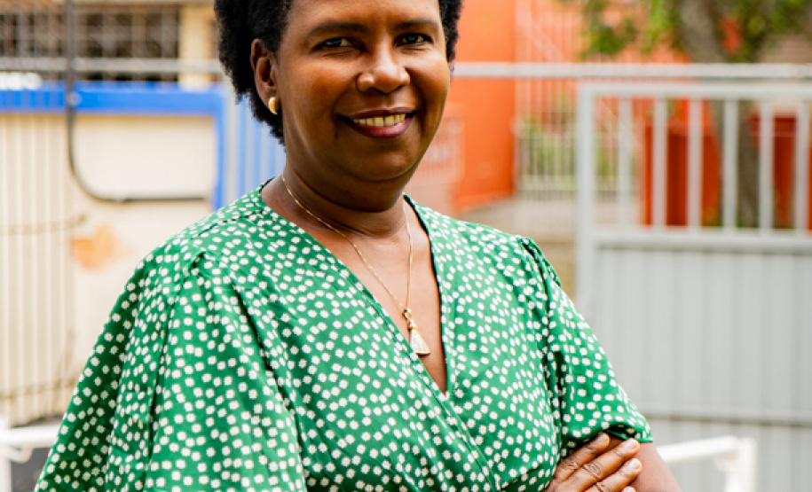 Professora, chefe, mãe e amiga: as várias mulheres que habitam uma diretora da rede estadual