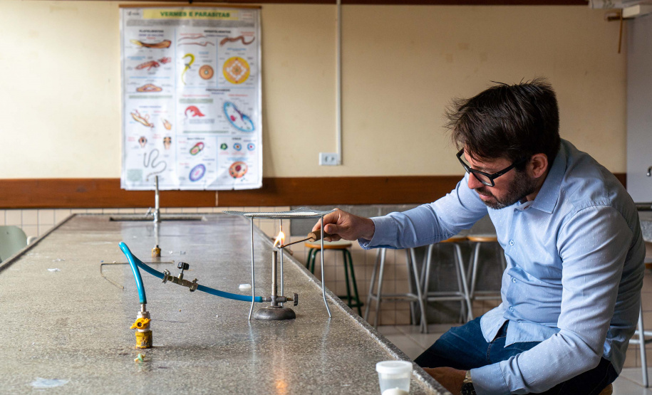 Colégio de Foz do Iguaçu produz biogás e ensina sustentabilidade a partir de projeto universitário