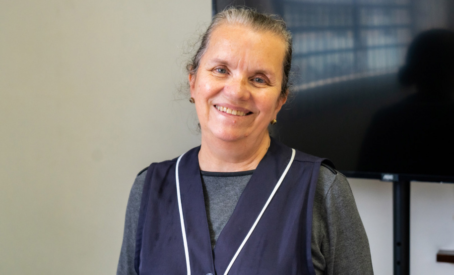 Atividade simula censo habitacional e ensina lição de cidadania em escola da rede estadual, em Curitiba