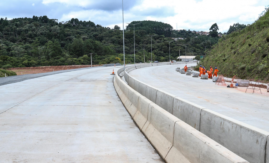 Obra na Rodovia dos Minérios tem avanços na construção de viadutos e pontes