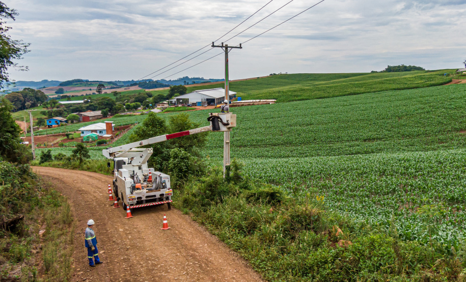 PR Trifásico conclui a construção de 11.245 km de redes e já beneficia 315 municípios