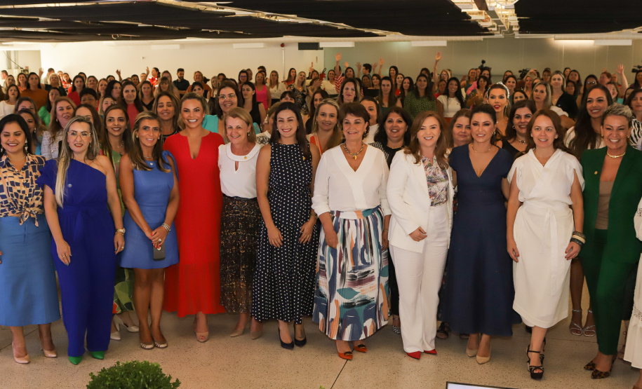 Encontro de Primeiras Damas do Paraná que aconteceu no Museu Oscar Niermeyer.