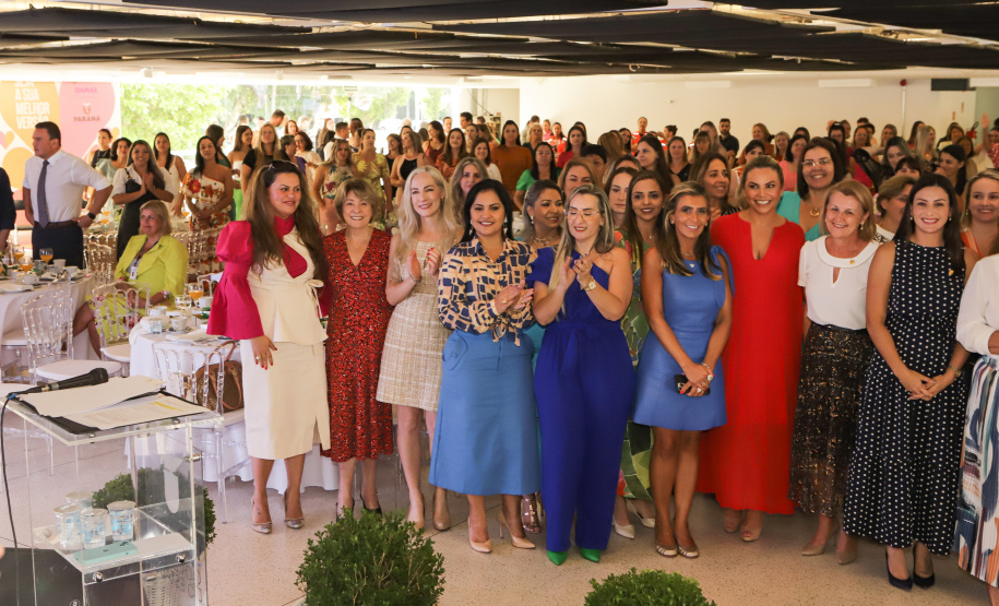 Encontro de Primeiras Damas do Paraná que aconteceu no Museu Oscar Niermeyer.
