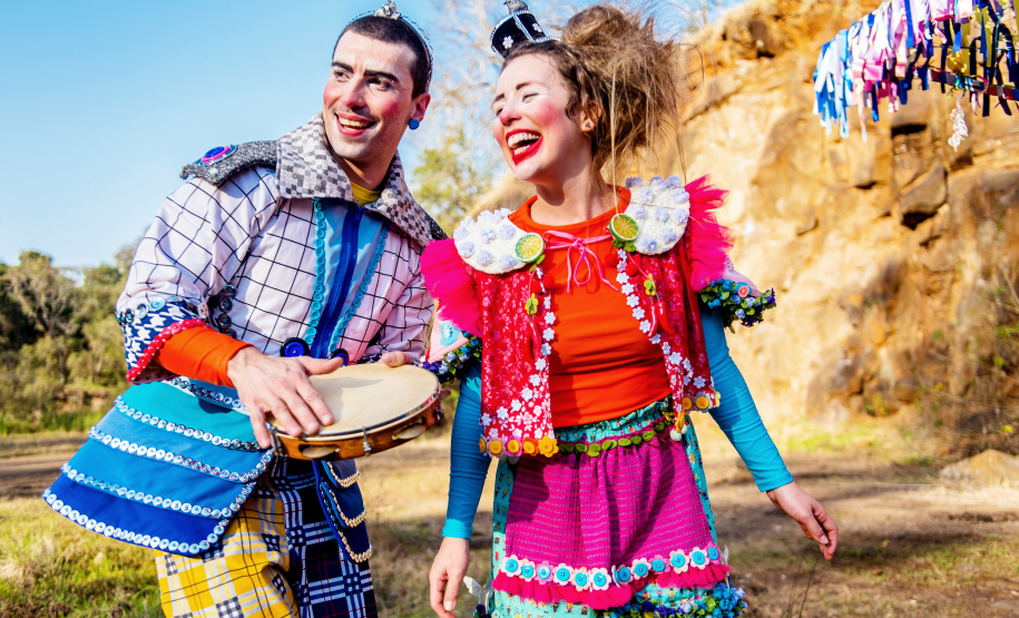 Crianças no Teatro chega a Londrina com o espetáculo “Encontro de Gigantes”