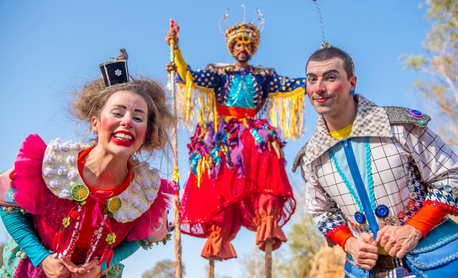 Crianças no Teatro chega a Londrina com o espetáculo “Encontro de Gigantes”