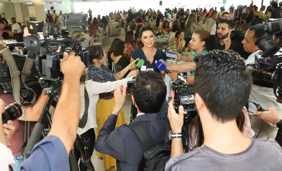 A primeira-dama do Paraná, Luciana Saito Massa, presidiu nesta terça-feira (21) o II Encontro das Primeiras-Damas do Paraná — A Força da Mulher Paranaense, no Museu Oscar Niemeyer, em Curitiba.