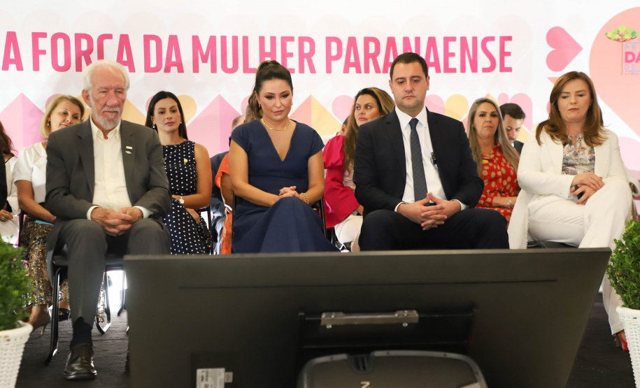 A primeira-dama do Paraná, Luciana Saito Massa, presidiu nesta terça-feira (21) o II Encontro das Primeiras-Damas do Paraná — A Força da Mulher Paranaense, no Museu Oscar Niemeyer, em Curitiba.