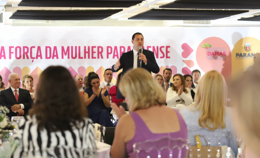 O governador Carlos Massa Ratinho Junior anunciou nesta terça-feira (21) um pacote de ações do Governo do Estado focadas na promoção da igualdade de gênero e combate à violência contra a mulher.