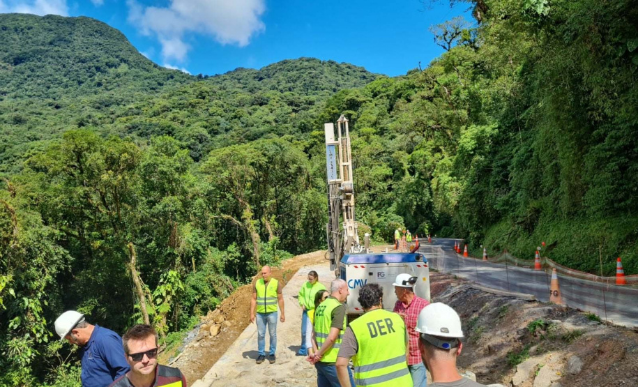 Estrada da Graciosa tem frentes de trabalho em quatro quilômetros