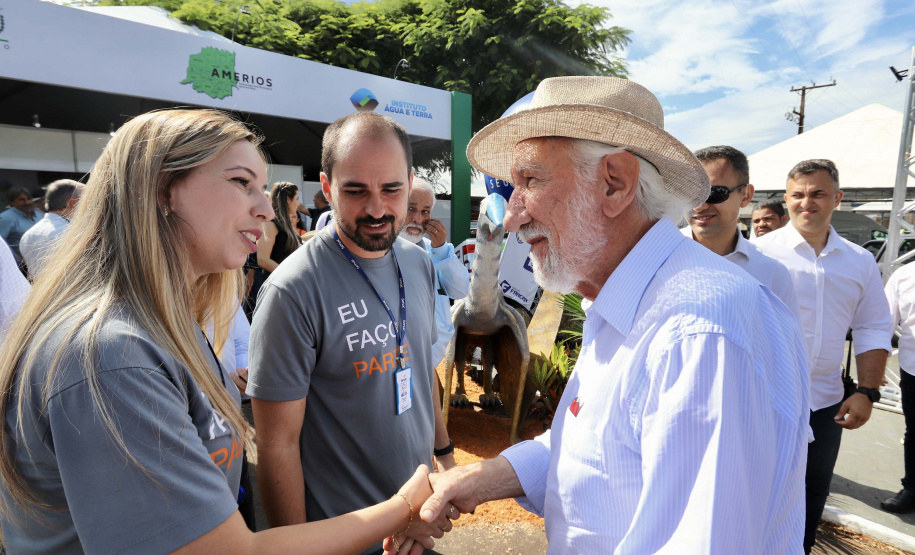 Darci Piana exalta importância da agroindústria do Paraná durante visita à ExpoUmuarama