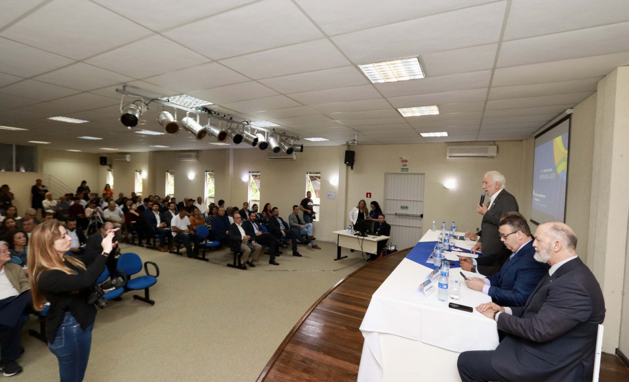 Governador em exercício participa do 3° Encontro Empresarial da FACOP