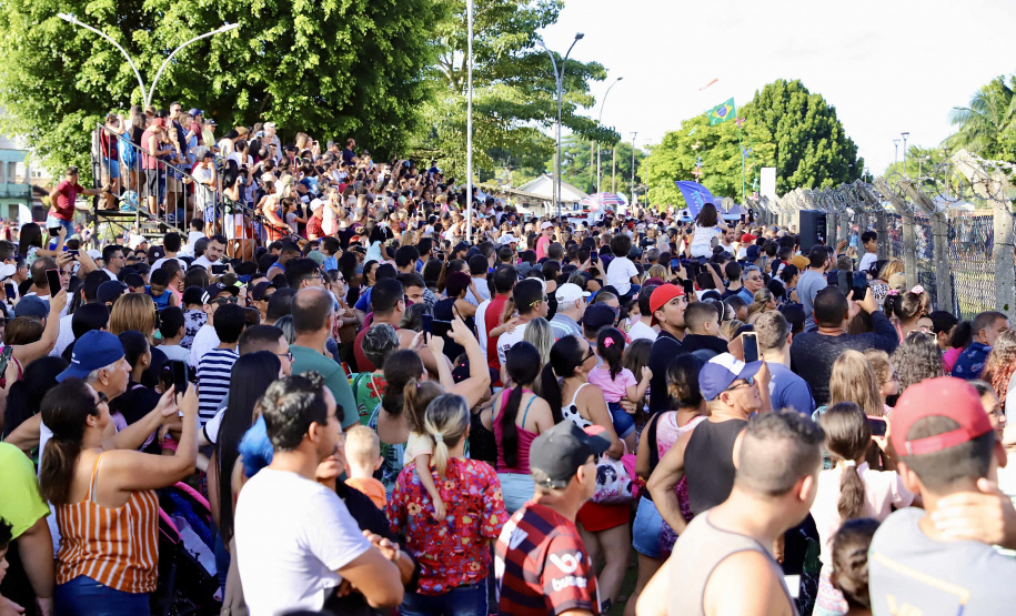 Porto de Paranaguá celebra 88 anos com passeio ciclístico e show da Esquadrilha da Fumaça