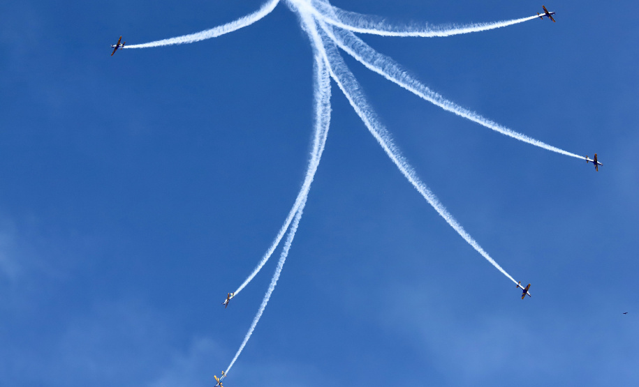 Porto de Paranaguá celebra 88 anos com passeio ciclístico e show da Esquadrilha da Fumaça