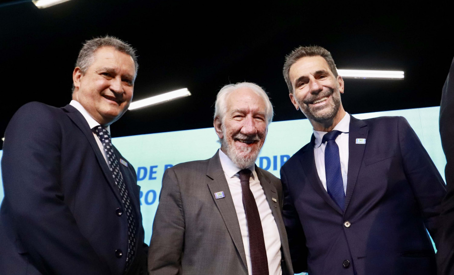 GOVERNADOR EM EXERCÍCIO - FOZ