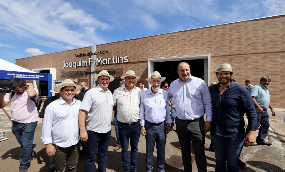 Darci Piana exalta importância da agroindústria do Paraná durante visita à ExpoUmuarama