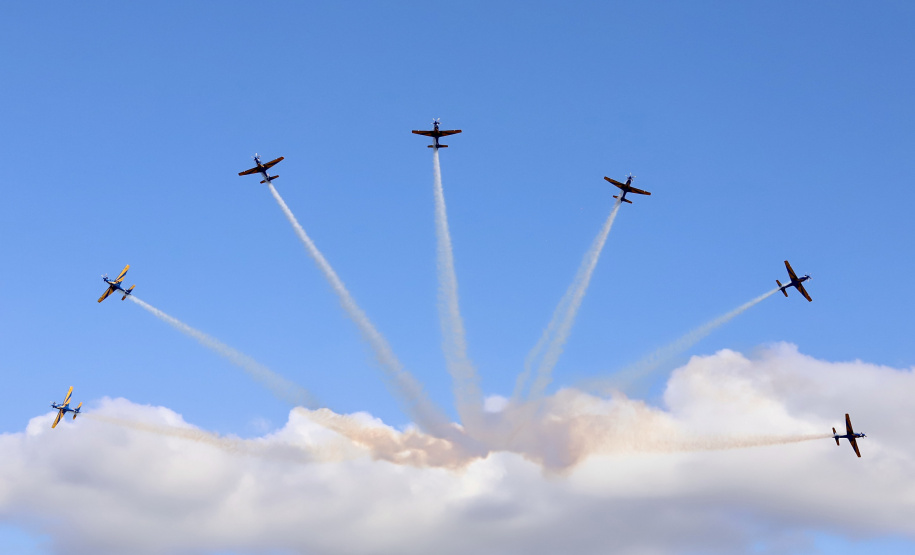 Porto de Paranaguá celebra 88 anos com passeio ciclístico e show da Esquadrilha da Fumaça