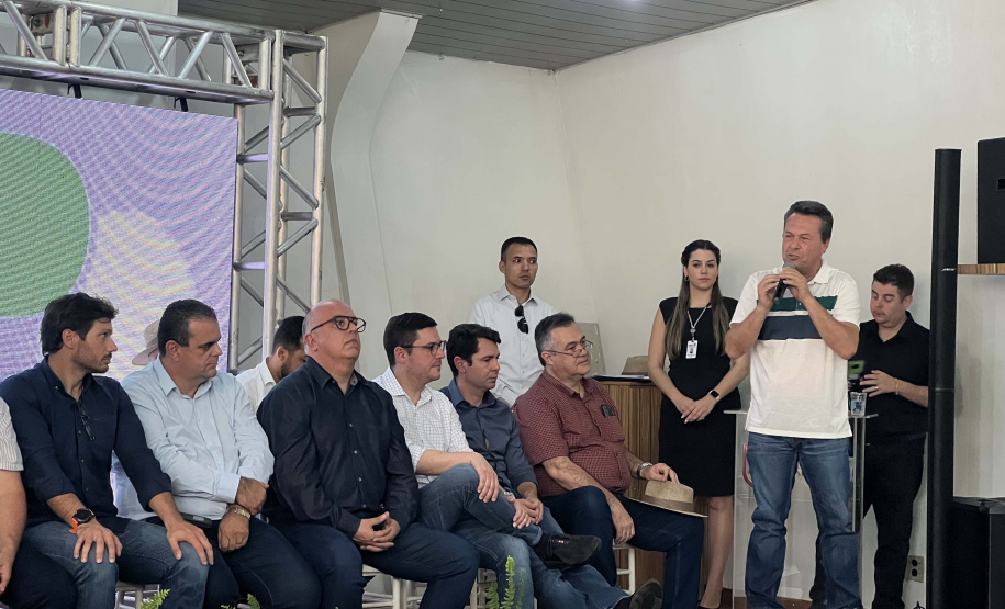 Darci Piana exalta importância da agroindústria do Paraná durante visita à ExpoUmuarama