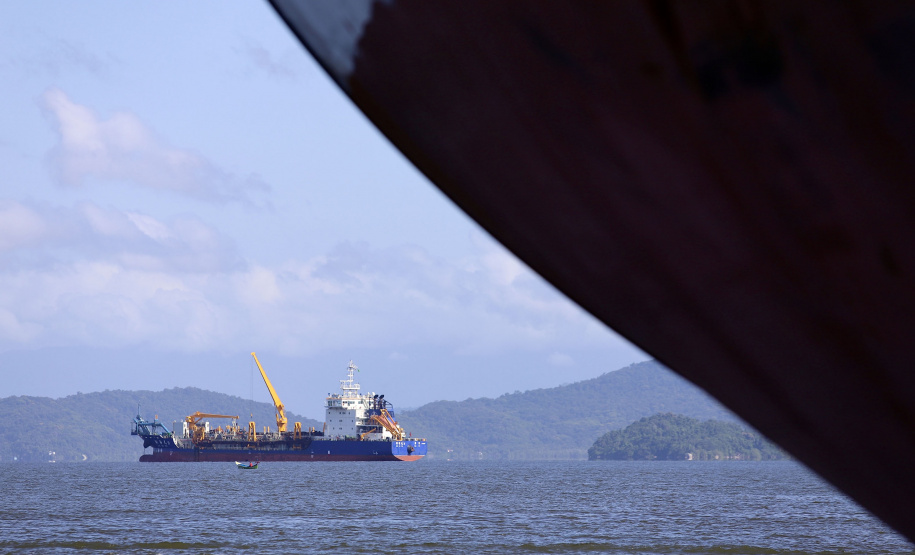 Novas tabelas tarifárias entram em vigor no próximo dia 1 nos portos do Paraná