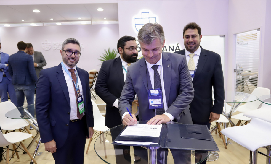 Portos do Paraná assina novo contrato de arrendamento para área localizada no cais do Porto de Paranaguá