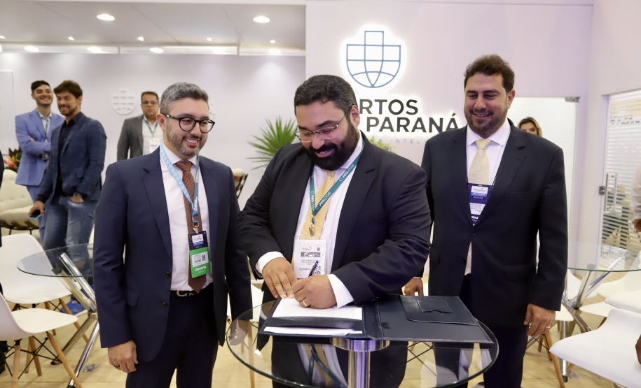 Portos do Paraná assina novo contrato de arrendamento para área localizada no cais do Porto de Paranaguá
