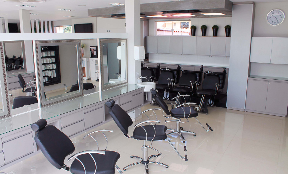 Empreendedora Maria Cristina salão