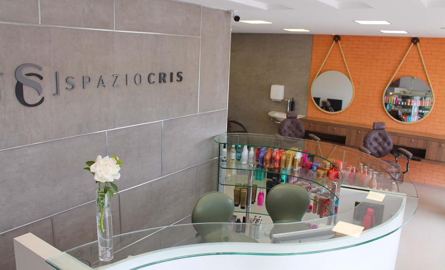 Empreendedora Maria Cristina salão