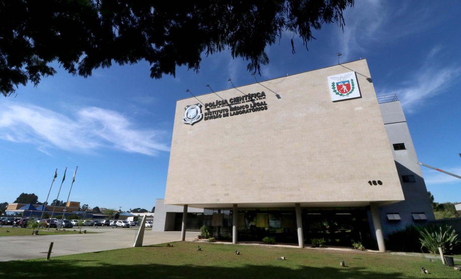 Polícia Científica do Paraná lança edital de concurso para contratação de servidores
