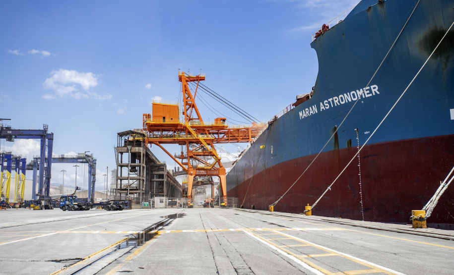 Novas tabelas tarifárias entram em vigor no próximo dia 1 nos portos do Paraná