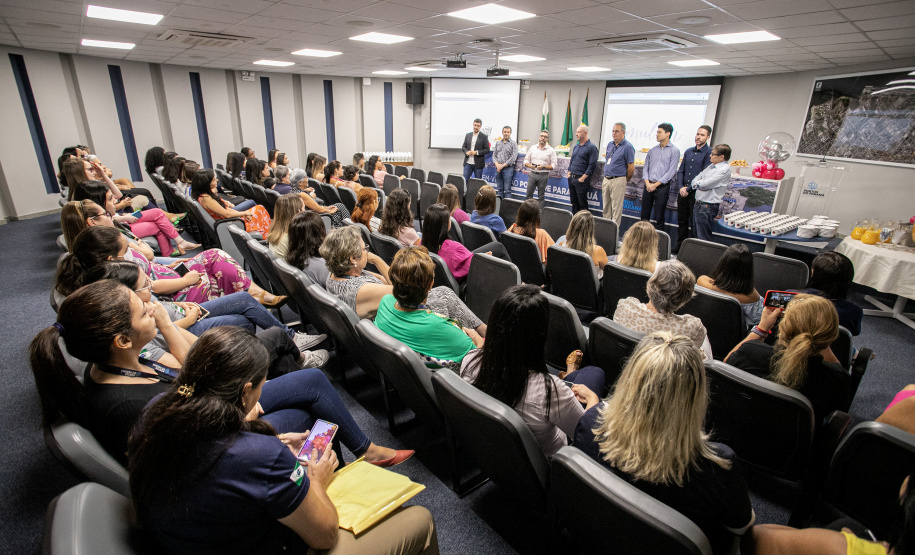 Portos do Paraná reservará a funcionárias 50% das vagas em cursos nacionais e internacionais