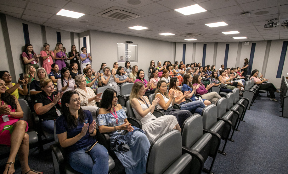 Portos do Paraná reservará a funcionárias 50% das vagas em cursos nacionais e internacionais