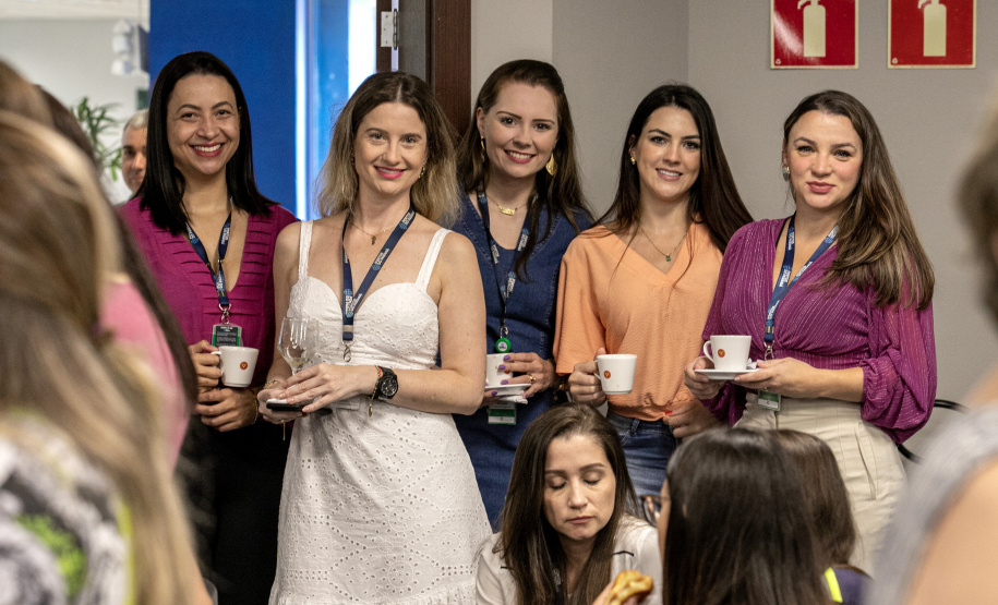 Portos do Paraná reservará a funcionárias 50% das vagas em cursos nacionais e internacionais