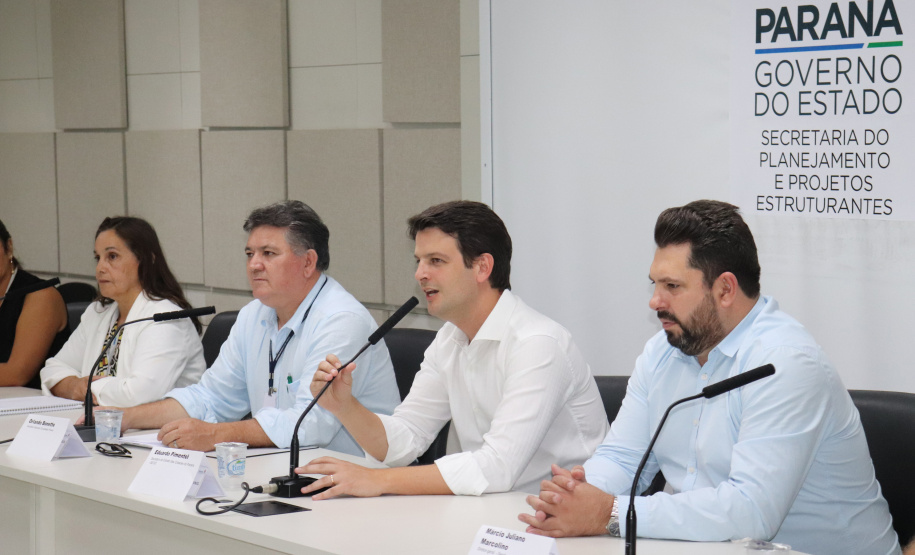 Pimentel toma posse e preside a primeira Reunião Extraordinária do ConCidades /PR