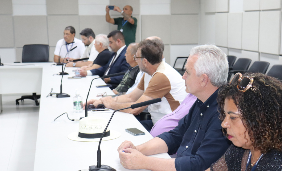 Pimentel toma posse e preside a primeira Reunião Extraordinária do ConCidades /PR