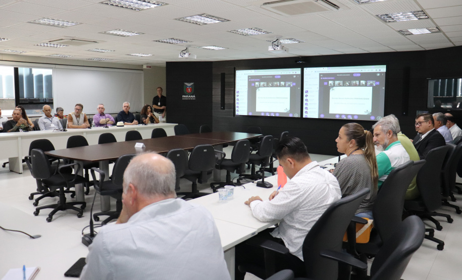 Pimentel toma posse e preside a primeira Reunião Extraordinária do ConCidades /PR