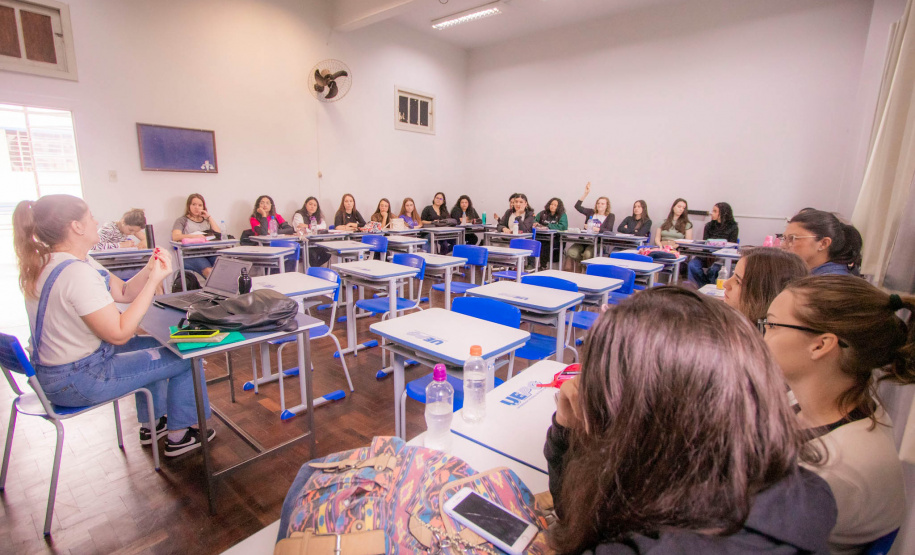 Mulheres são maioria nas universidades estaduais do Paraná