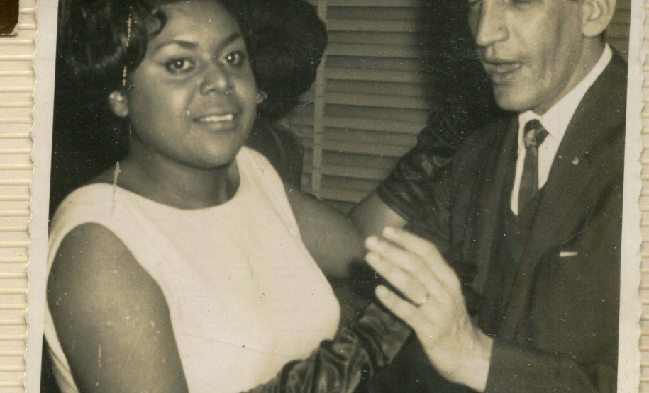 Exposição e peça rememoram a atriz Odelair Rodrigues