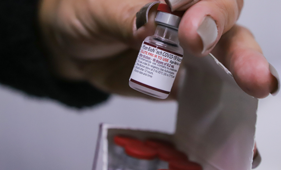 Paraná volta a receber vacinas contra a Covid-19 para bebês e crianças