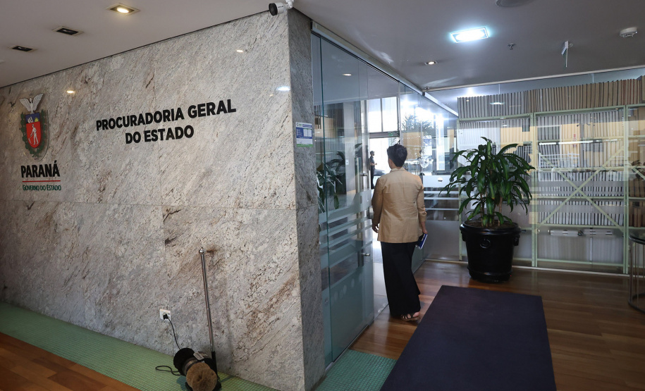 Arquivo Público do Paraná vira cenário de documentário sobre a família Urban