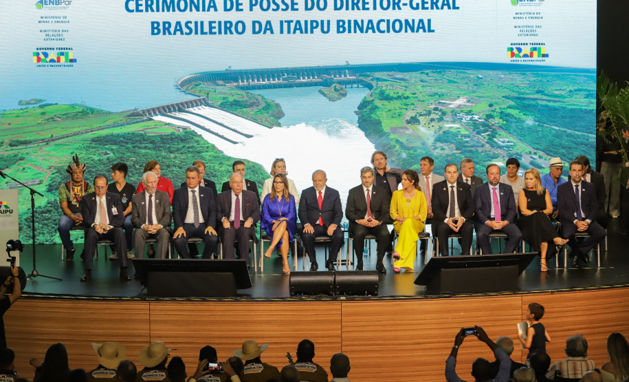 GOVERNADOR EM EXERCÍCIO - FOZ