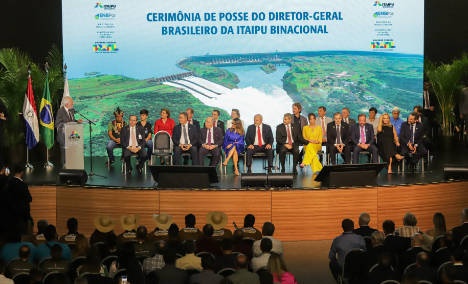 GOVERNADOR EM EXERCÍCIO - FOZ