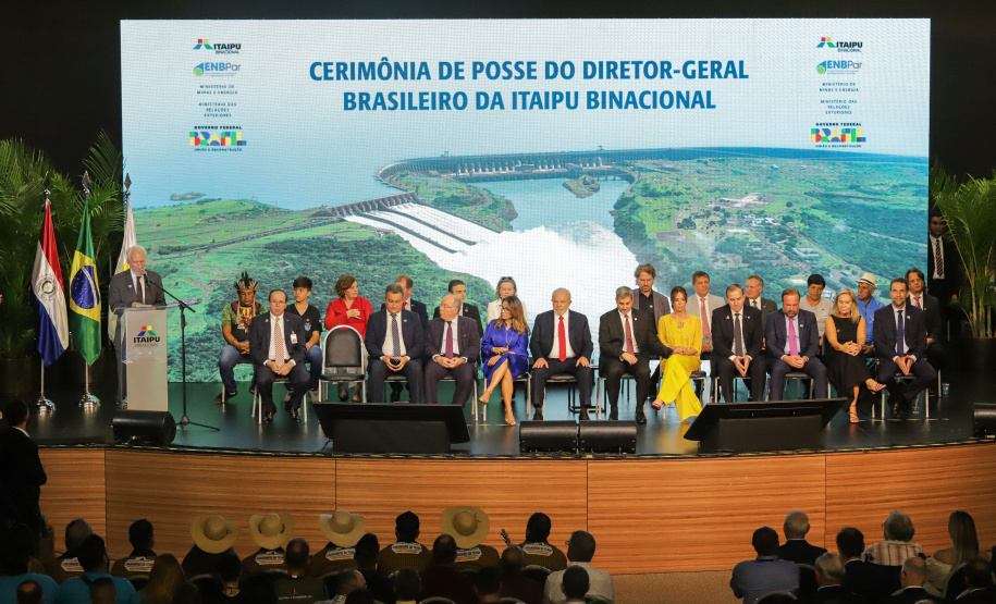 GOVERNADOR EM EXERCÍCIO - FOZ