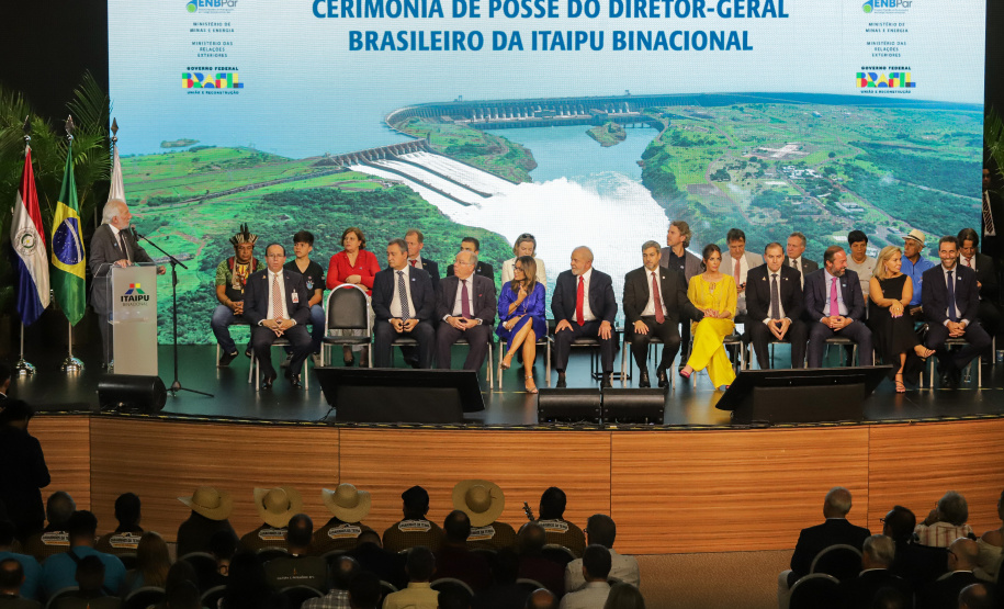 GOVERNADOR EM EXERCÍCIO - FOZ