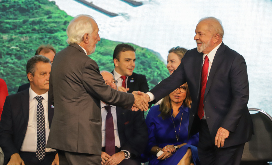GOVERNADOR EM EXERCÍCIO - FOZ