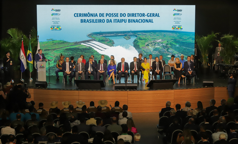 GOVERNADOR EM EXERCÍCIO - FOZ