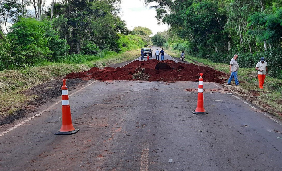 Rodovia em Tamboara é interditada devido à danos causados pelas chuvas